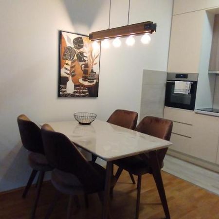 South Side Apartment بودغوريتْسا المظهر الخارجي الصورة