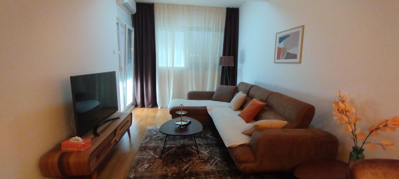 South Side Apartment بودغوريتْسا المظهر الخارجي الصورة